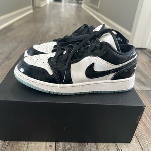 Kids Jordan Air 1 low shoes